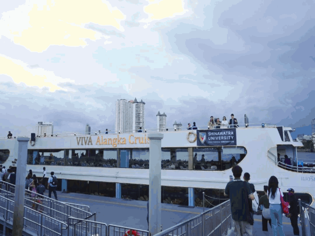 640 (1).gif