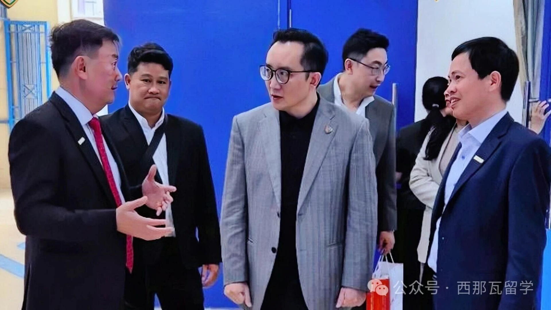 微信图片_20251105110803.jpg 微信图片_20251105110803.jpg