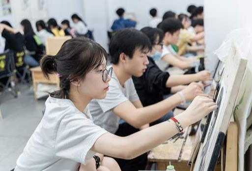 重庆美术高考现状：本科双过线率60%，美院升学率6%左右