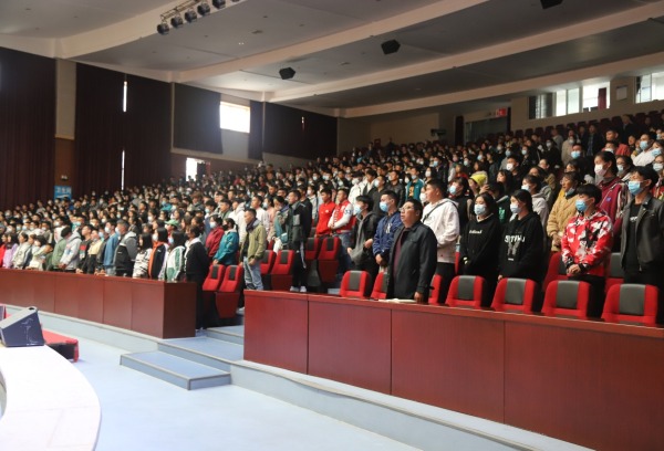 10月12日阿坝职业学院举行2020级新生“开学第一课”