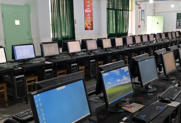 新学期的第一次公开课——重庆市涪陵创新计算机学校之教学研讨课