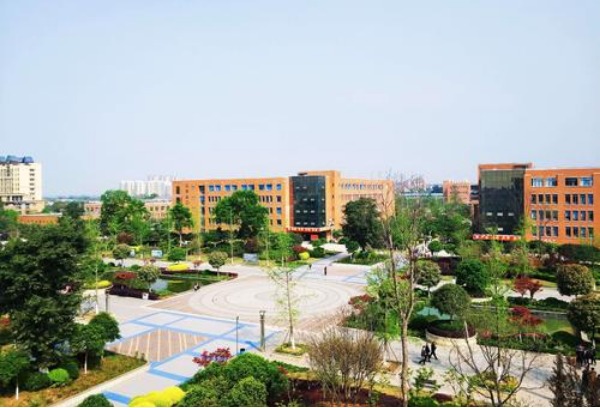 四川省政府同意设立达州技师学院、宜宾技师学院