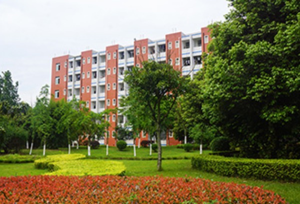 成都市指南针职业技术学校**保障如何？
