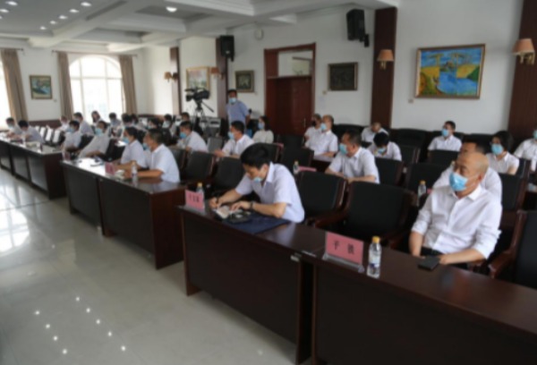 黑龙江农垦职业学院召开了五届二次教职工代表大会第一次临时大会