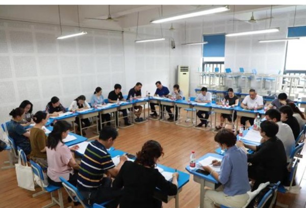 武汉城市职业学院第二届三次教职工代表大会暨工会会员代表大会召开