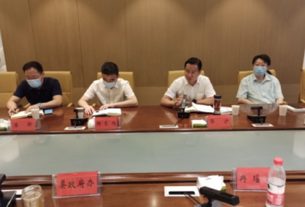 武汉职业技术学院与房县人民政府签订“百校联百县”战略合作协议