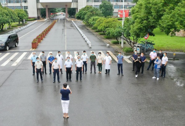 学校举行秋季开学新冠肺炎疫情防控应急演练