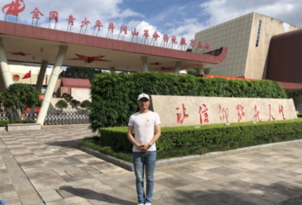 喜报 | 黑龙江外国语学院辅导员曲悦荣获第十三届“黑龙江省高校辅导员年度人物”提名
