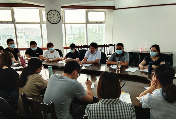 学院（启东校区管委会）召开庆祝第三十七个教师节暨表彰大会