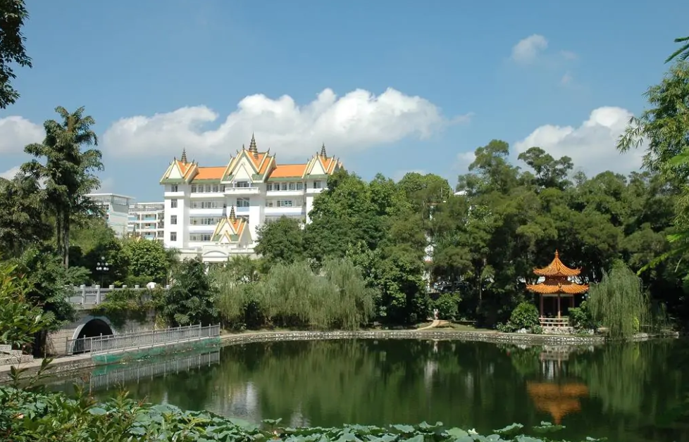 广西民族大学风景图片