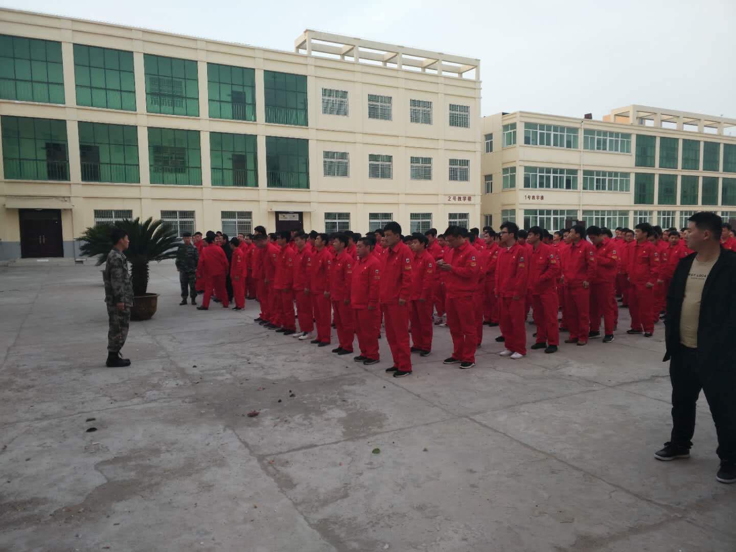 学生军训