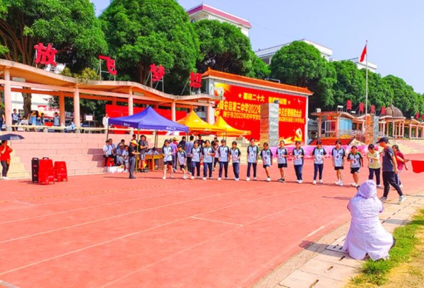 2022年隆安县中考体育考试圆满结束！