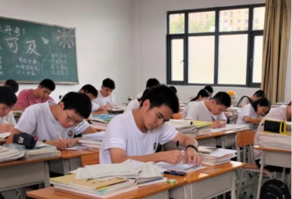 海南省高中学生学业水平考试考籍建立工作启动