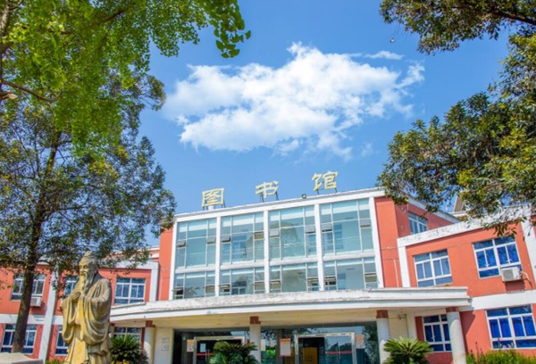 四川托普计算机职业学校有哪些招生专业？