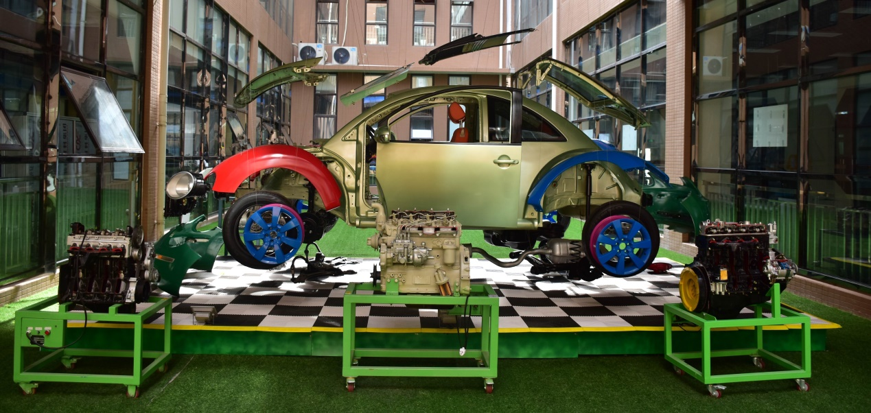 汽车应用与维修实训室