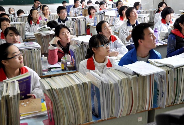 初中走春招好还是中考好？