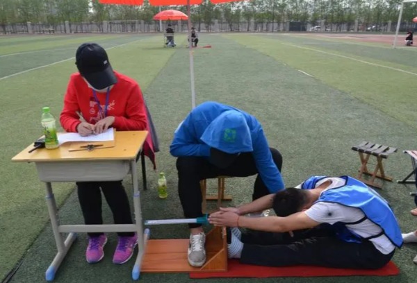 杭州市区体育中考回归“6选3”，考生将自备跳绳