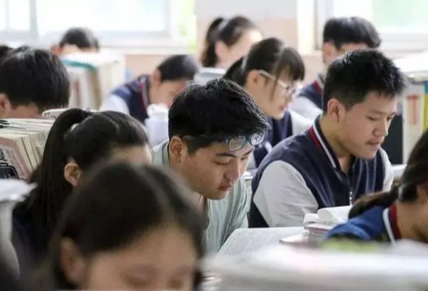 今年湖南高考报名人数增至73万人