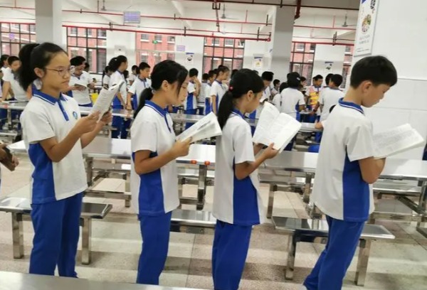 初中毕业生可报考本市外的学校吗？