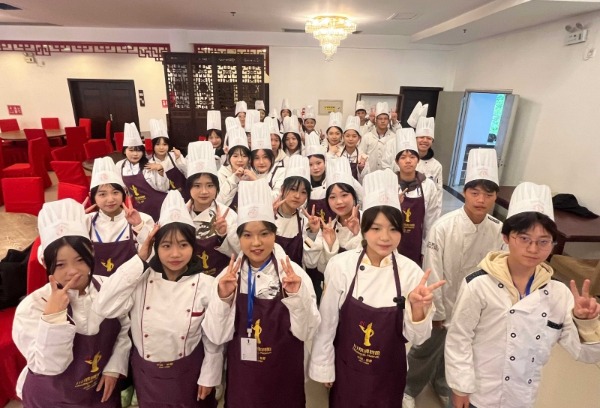 【成都机电工程学校】品烹饪之乐，享劳动之趣 ——学校开展劳动实践教育活动