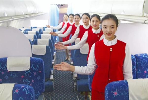 女生不上高中可以学什么技术？
