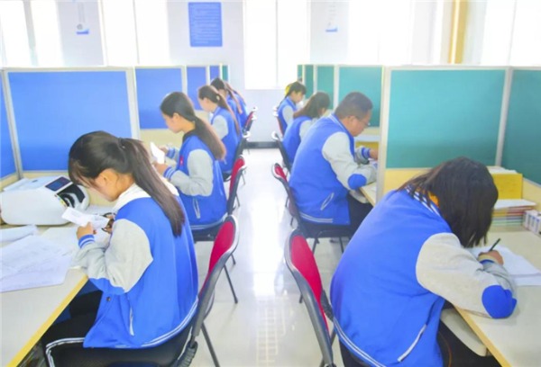 中专的氛围真的很差吗？该如何筛选学校？