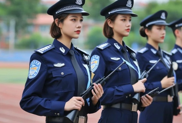 初中毕业生可以上警校吗？