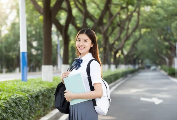 大三出国留学需要什么条件？
